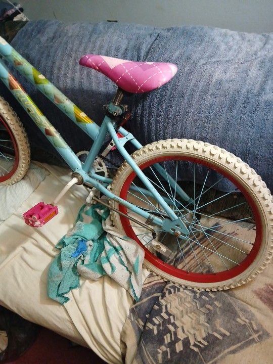 20" Girls Huffy Bike 