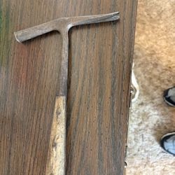 Vintage Carpet Tool Tack Extractor & Hammer