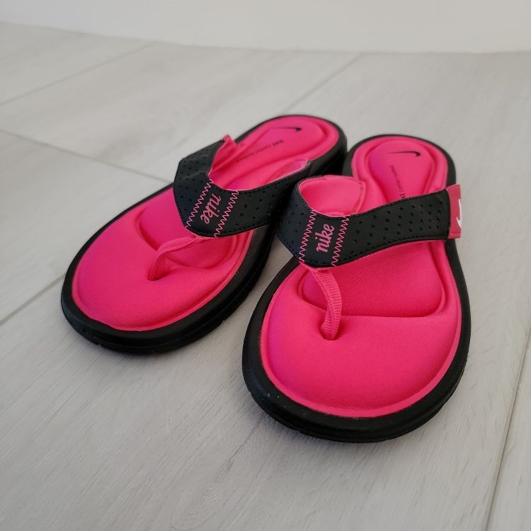 Nike - Memory Foam Flip-flops - Women Size 6 for Sale in Fresno
