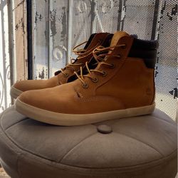 Woman’s Timberland Shoes!