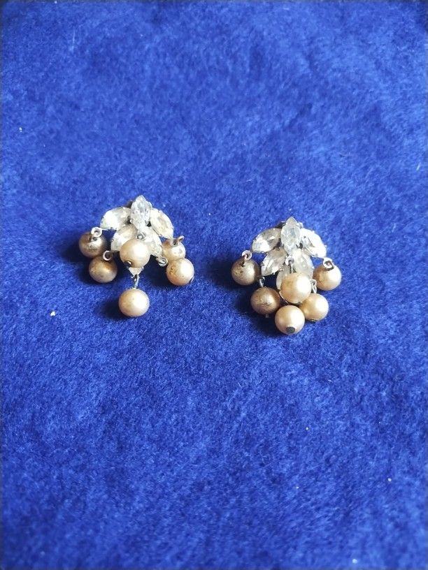 Vintage Clip on Earrings 