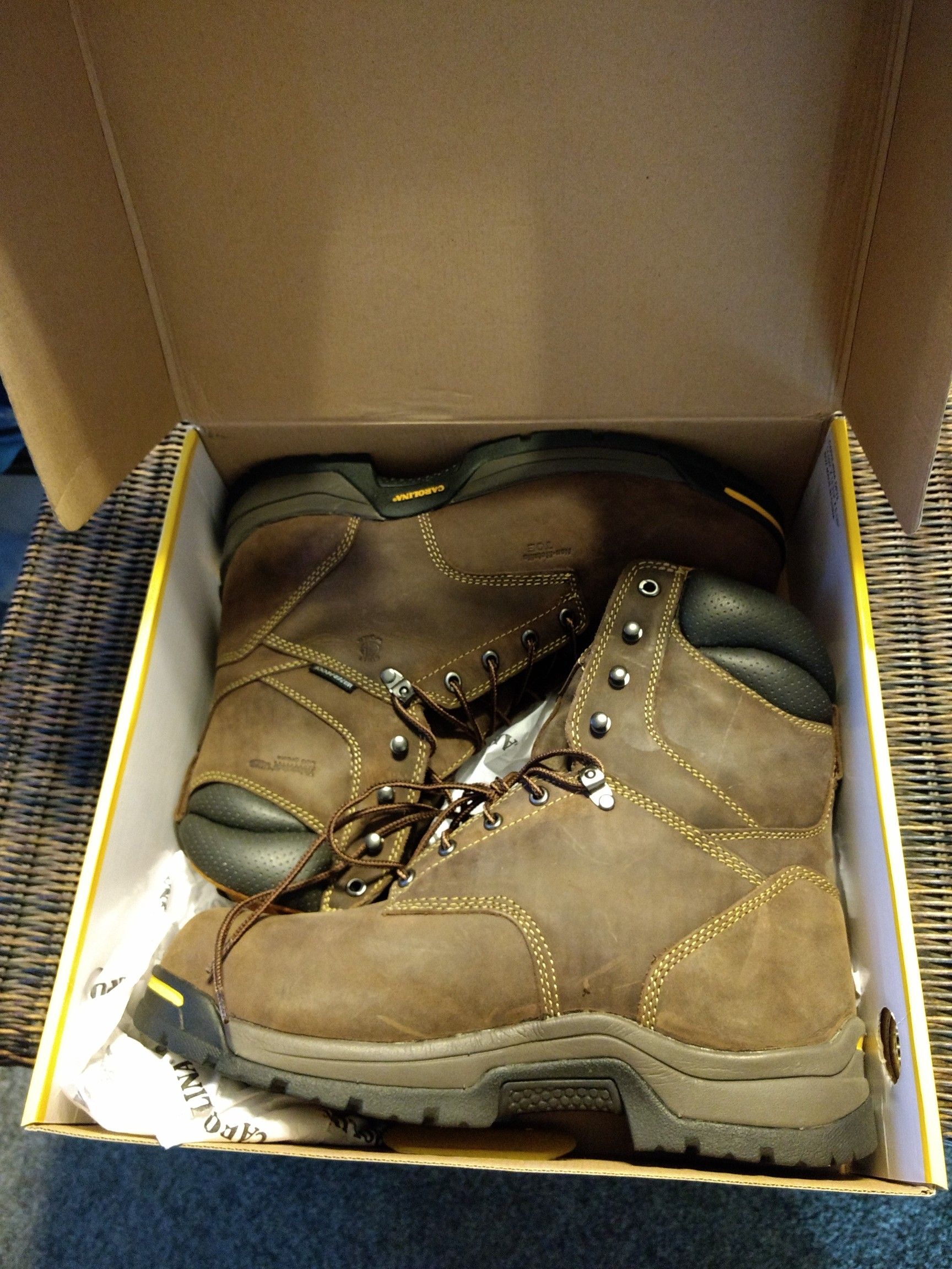 Carolina 8 inch work boots