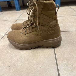 OTB FLEX 8 Carbon Boots. SZ 9W