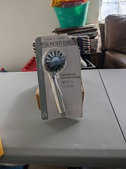 GLACIER BAY SHOWER HEAD
