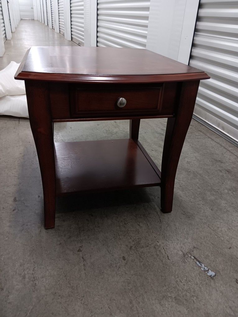 2 End Tables