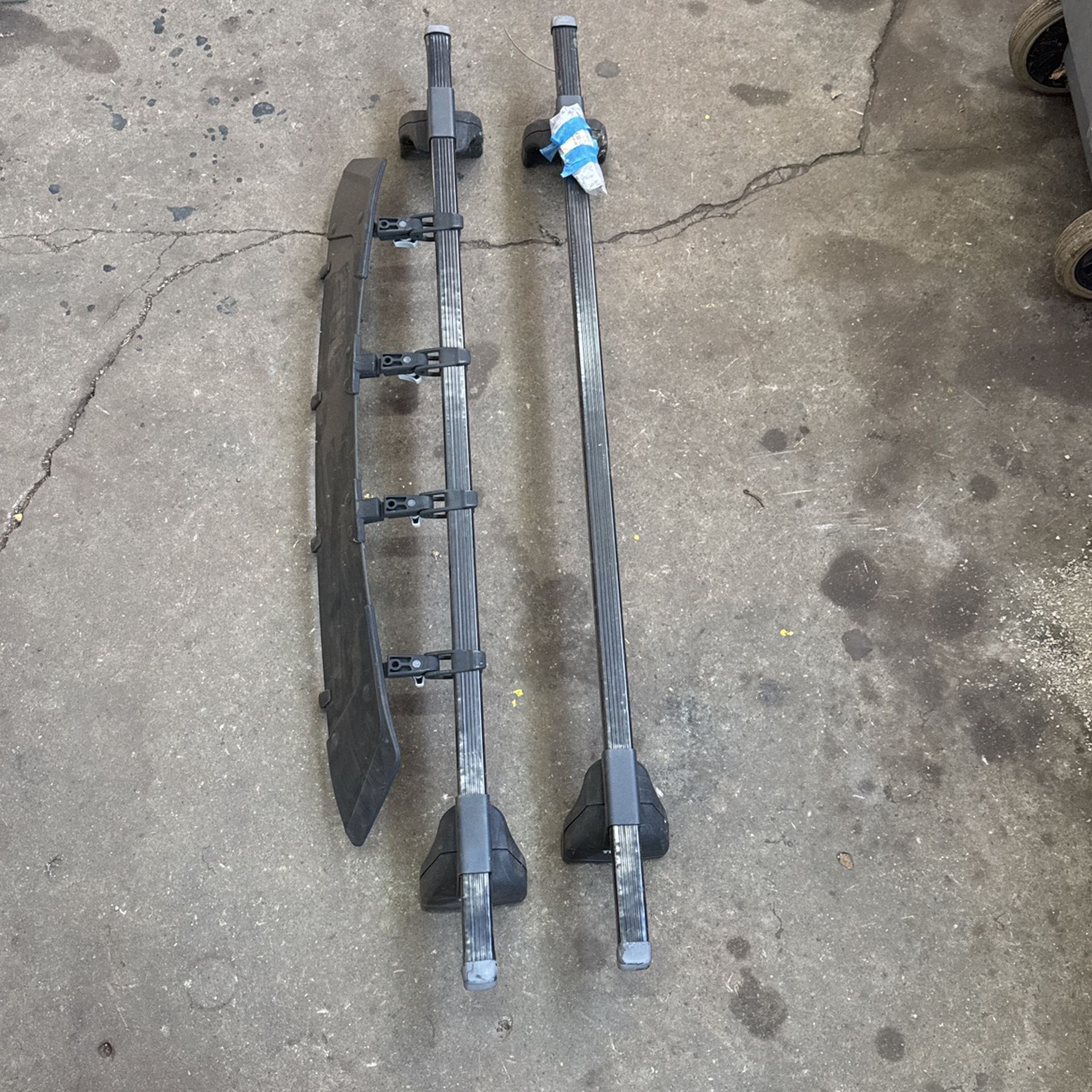 Thule Roof Rack For 2008-2014 Subaru Impreza