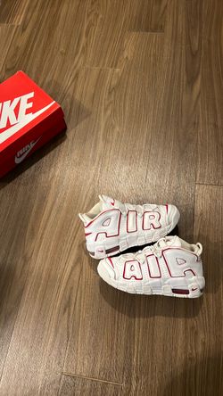 Nike UpTempo: White Varsity Red | 6Y
