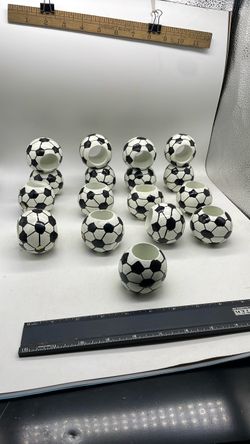 X17 Plastic  Soccer Ball Napkin Rings ⚽️ NWT ⚽️