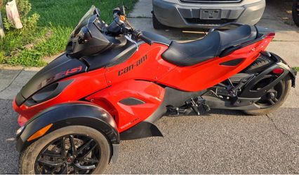2012  Can-Am Spyder RSS Rotax 990 Three-Wheeler