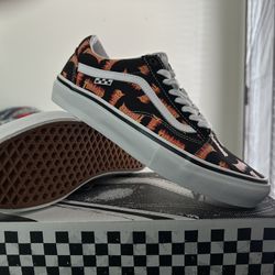 Thrasher Vans: Men’s 9