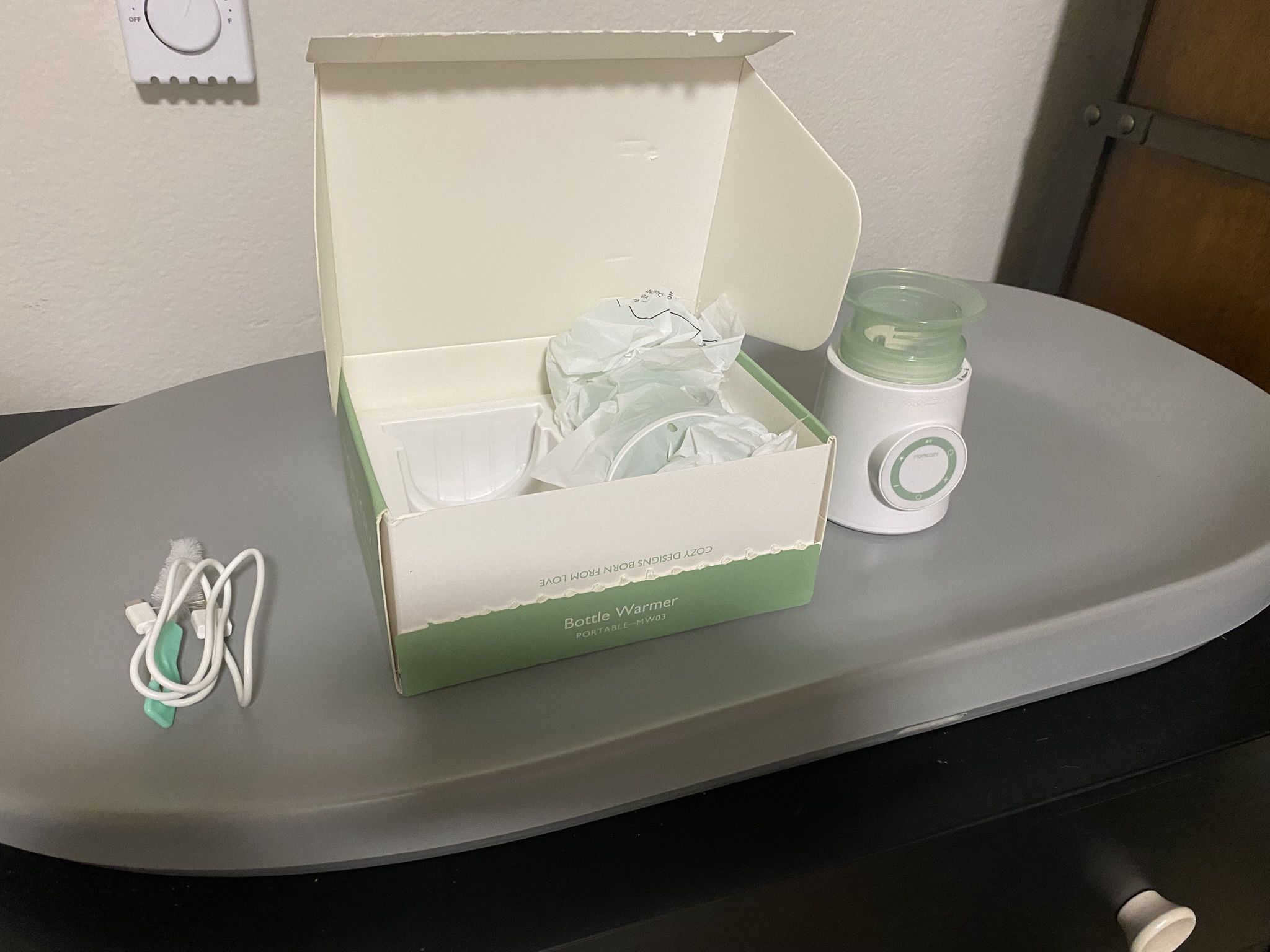 Momcozy Portable Bottle Warmer (FREE!)