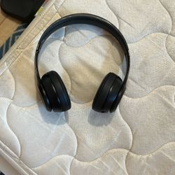 Beats SOLO3 headphones 