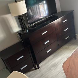 Dresser And Nightstand Set 