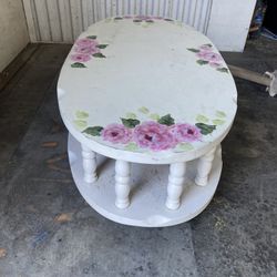 Vintage Table W Roses On The Side