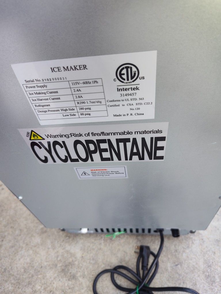 Máquina Para Hacer Hielos En Buenas Condiciones Está Nueva