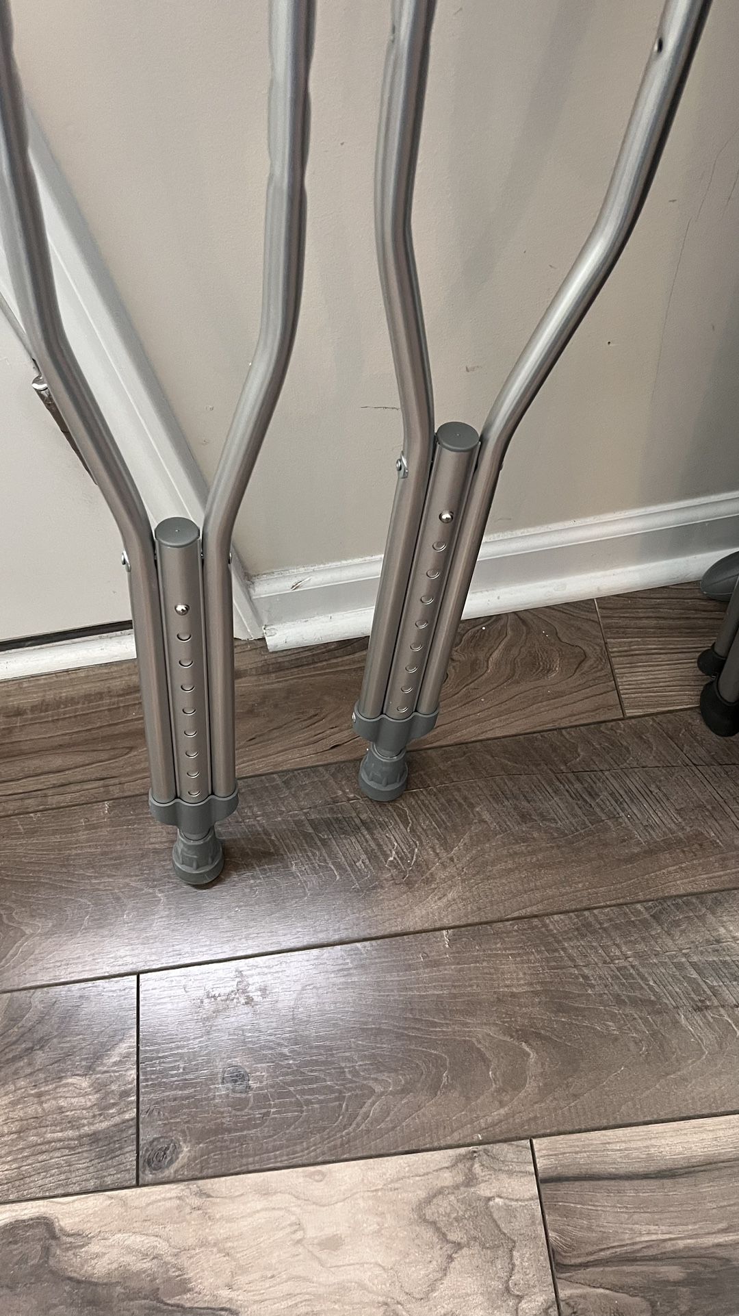 Free Crutches
