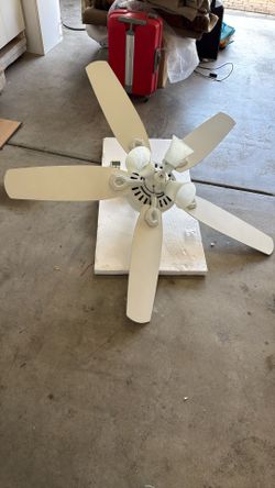 Hampton Bay Ceiling Fan With Remote
