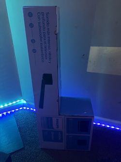 Phillips 5000 series brand new unopened subwoofer and soundbar included unused brand new in Box