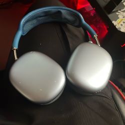 AirPod Max No Holder 