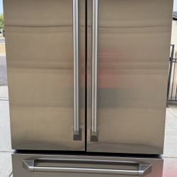 REFRIGERATOR GE MONOGRAM COUNTER DEEP 