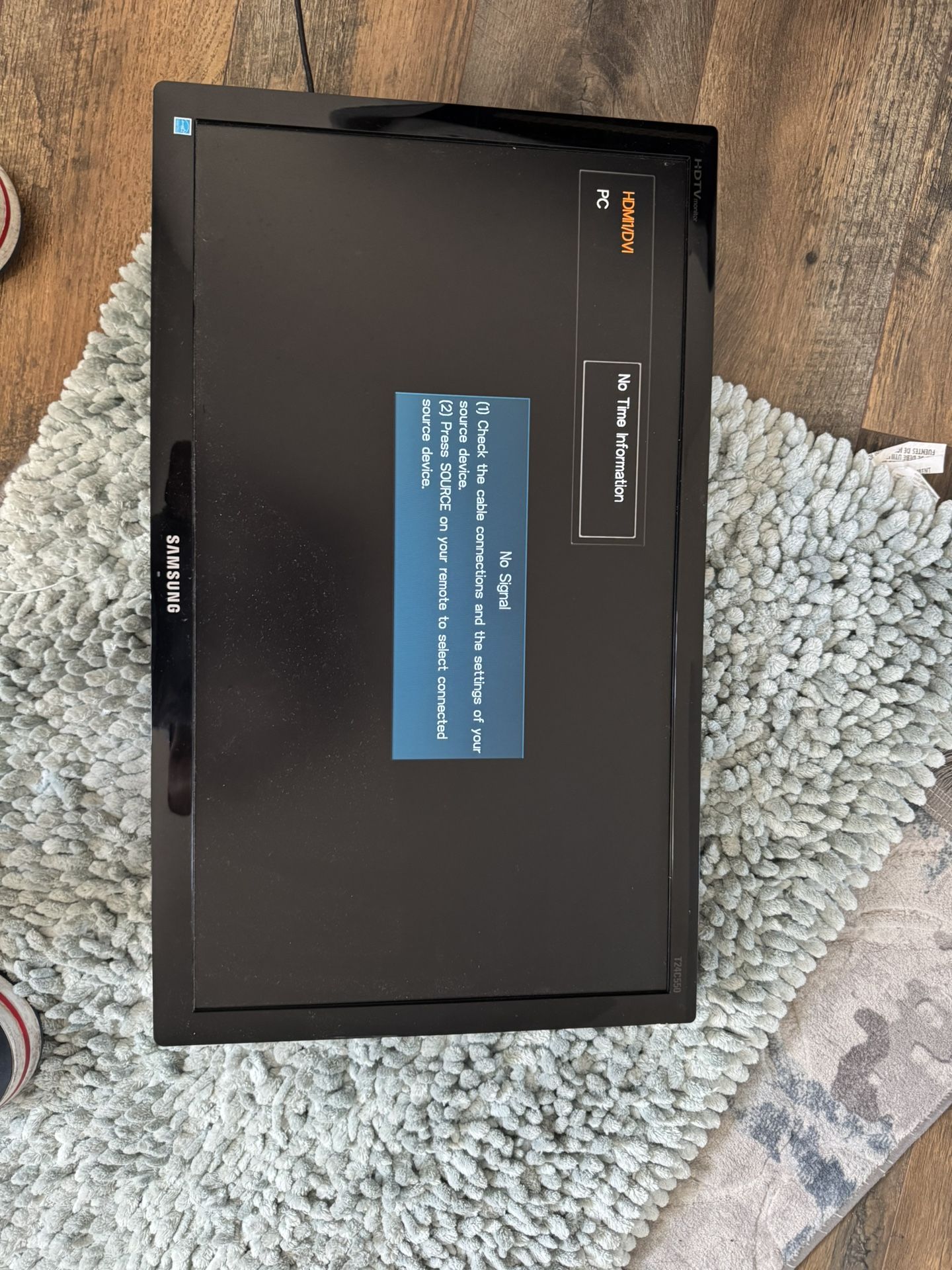 Monitor 23.6