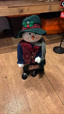 2 Ft Tall Welcome Snowman