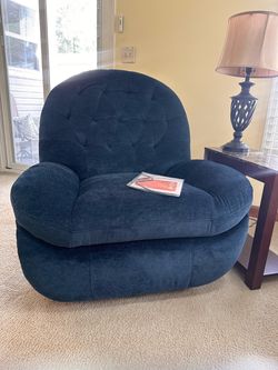 Swivel rocking power recliner