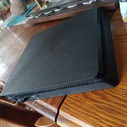 PS4 Slim