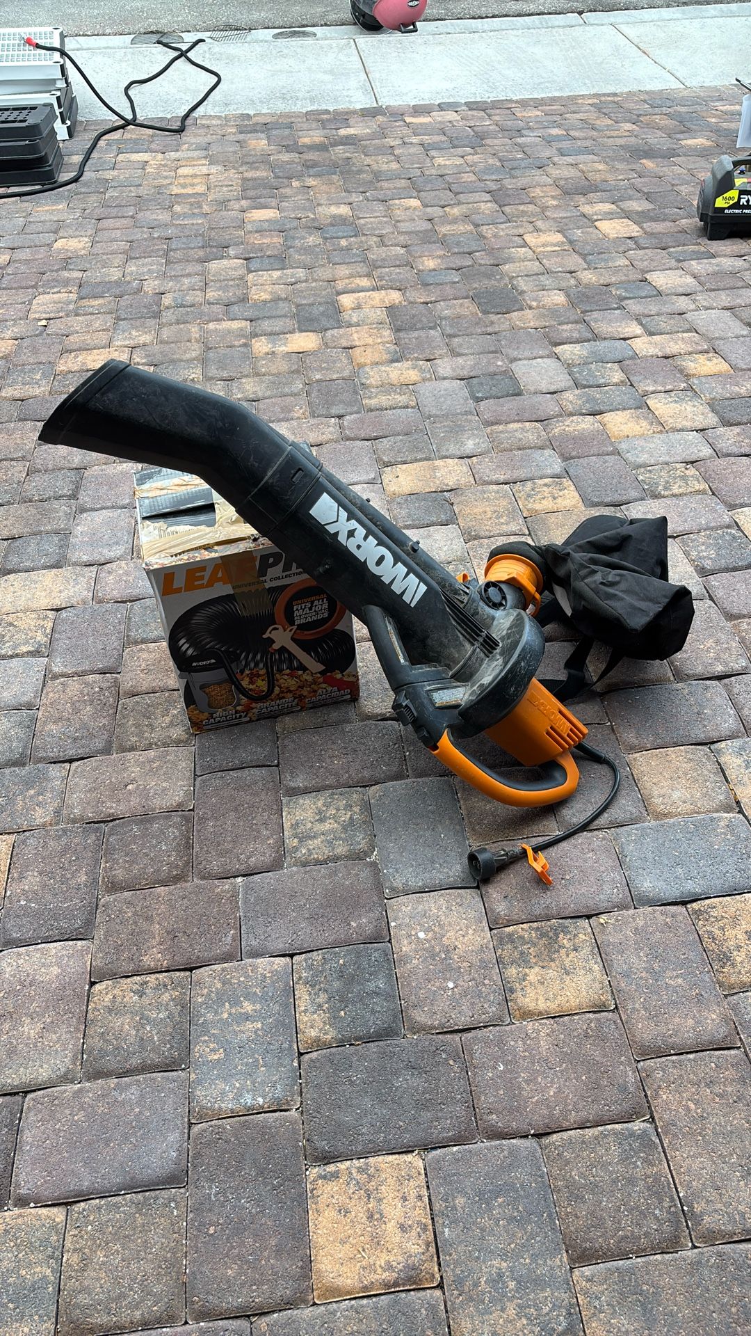 Leaf blower / Vacume / Leaf Container