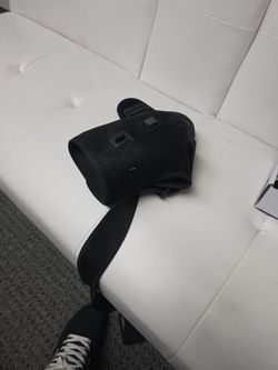 Shoulder heating pad