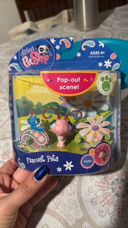 Littlest Pet Shop collectibles- POP OUT SCENE/ Fanciest Pets #1838