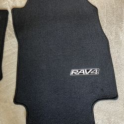 Toyota RAV4 Carpet Mats