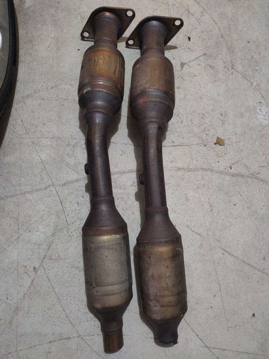 Catalytic converter Toyota Prius GD3 EA6