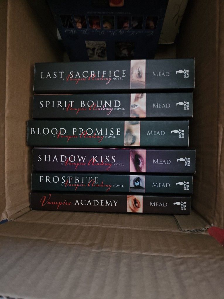 Vampire Academy Novel Collection