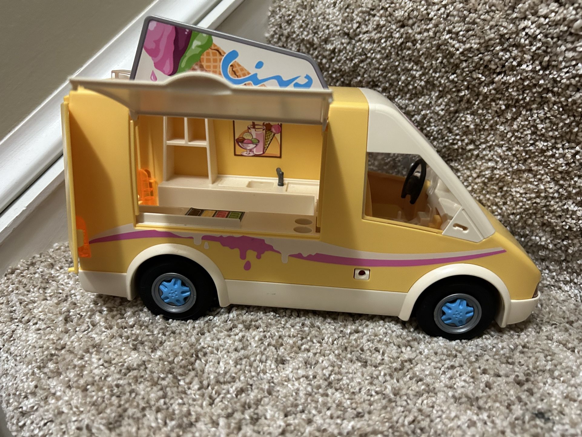 Playmobil ice cream Truck