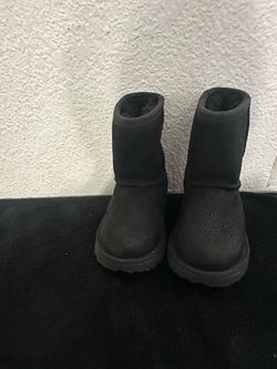 Uggs size 5