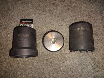 Lock nut socket set