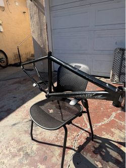 Throne Frame