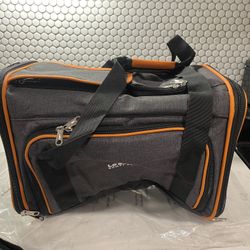 Le Sure Pet Carrier - Brand New