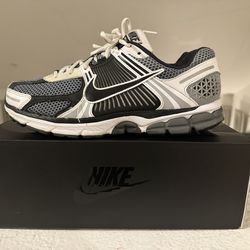 Nike Vomero 5
