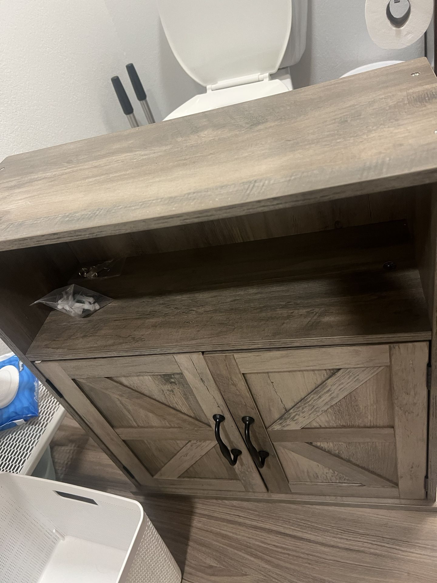Rustic Bathroom Wall Cabinet – Like New