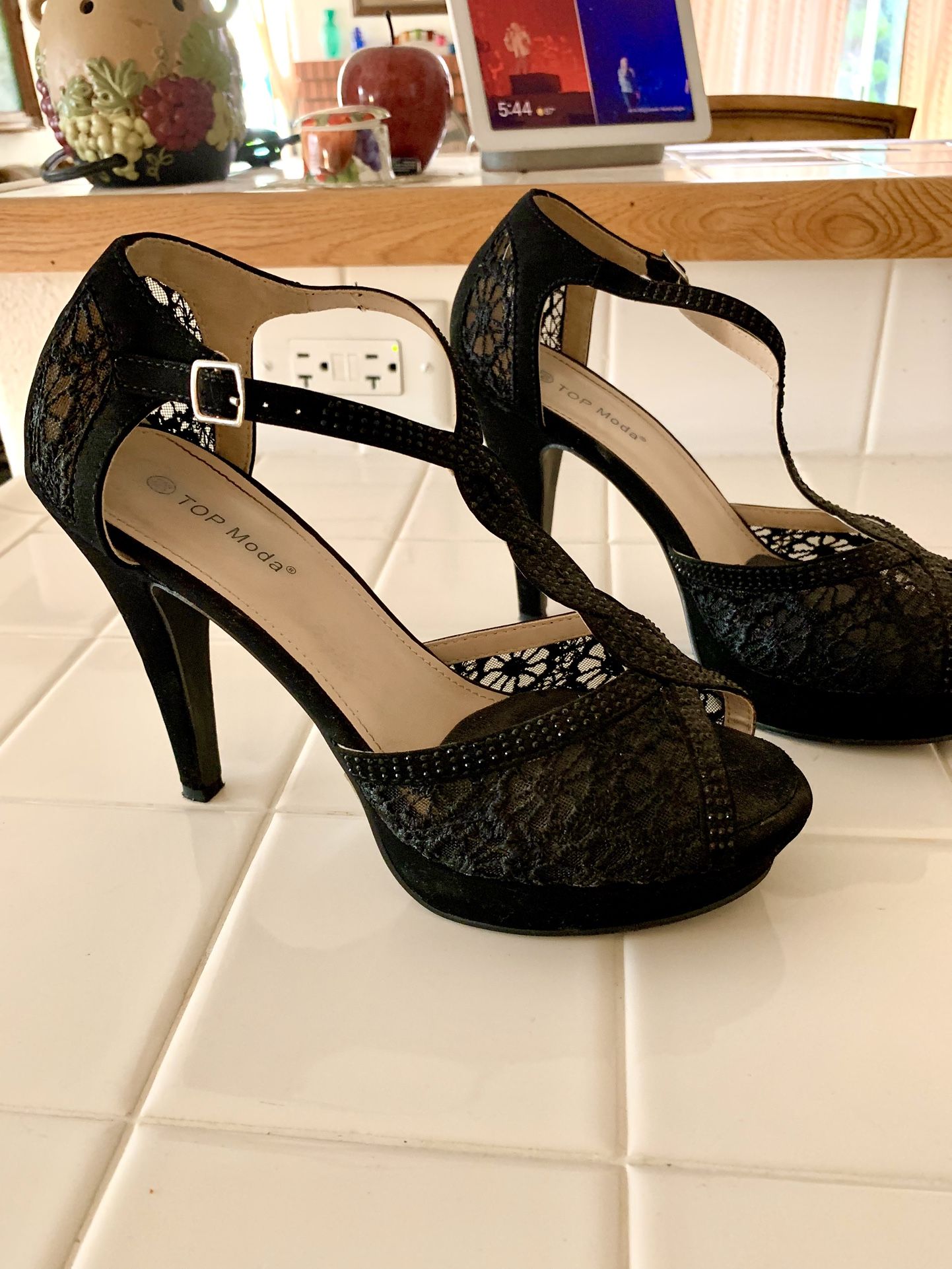 Black Lace Heels 6.5