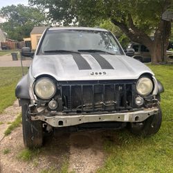 Jeep  It Turns On Doesn’t Run . Anyone Buys Cars 