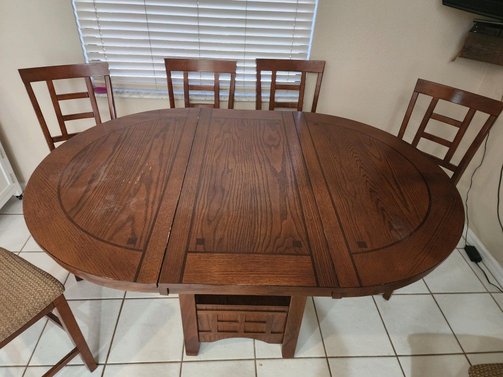 Bar Height Kitchen Table W/6 Barstools for Sale in Hudson, FL OfferUp