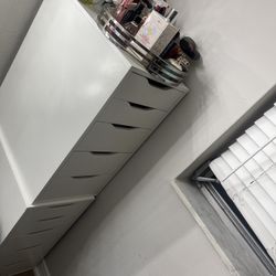 Beauty Organizer/drawers 