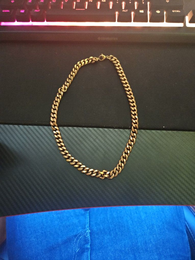Stylish Gold Chain