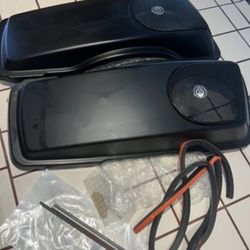 Harley Davidson Saddlebag Speaker Lids 