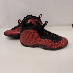 Nike Little Posite One GS – Size 7Y – Black/Bright Crimson