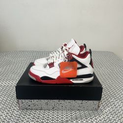 Size 8.5 Men Jordan 4 Retro Fire red 100% Authentic
