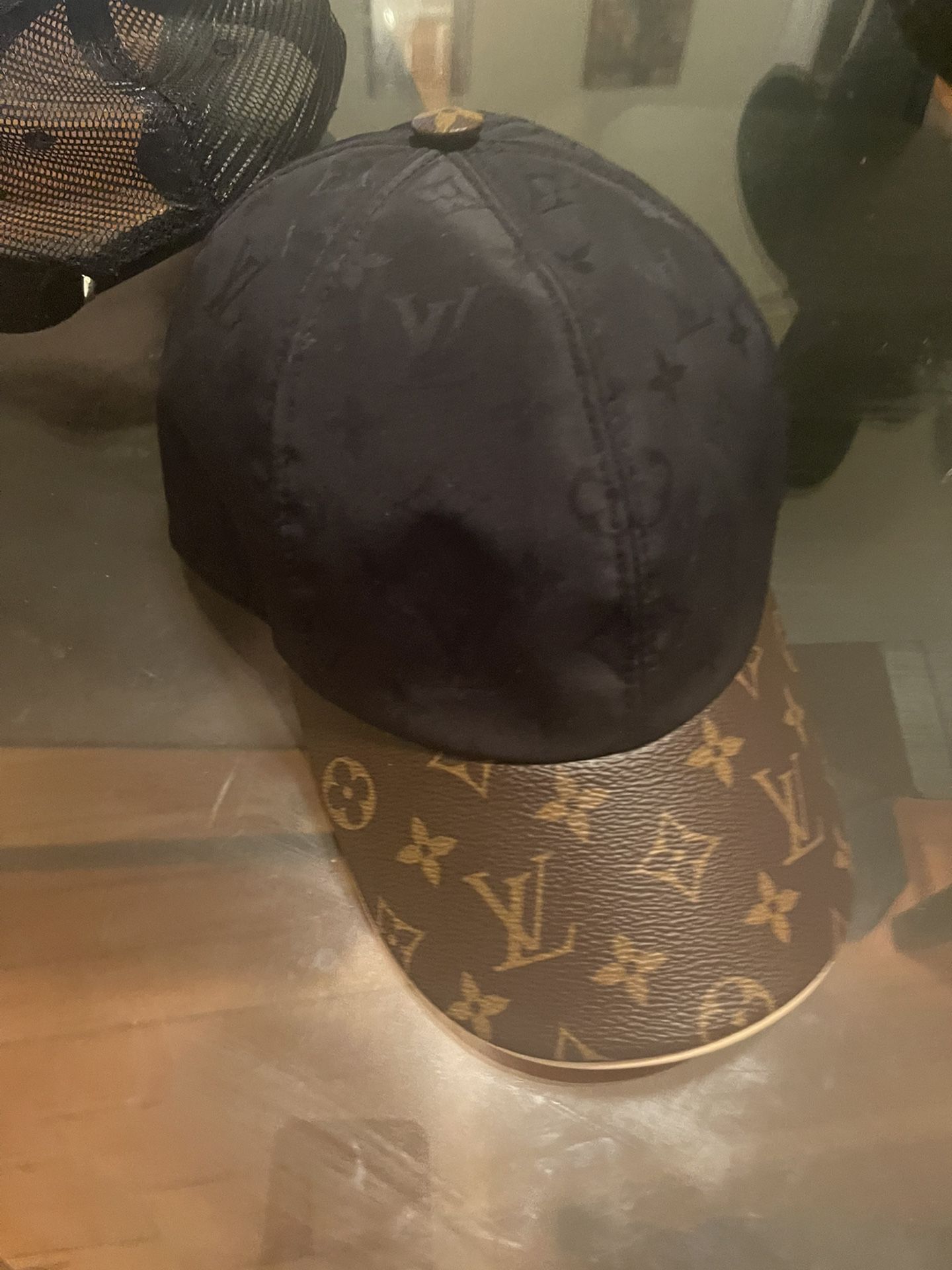 LV Baseball Hats for Sale in New York, NY - OfferUp